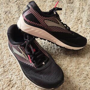 Brooks Addiction Running Shoes Size 7